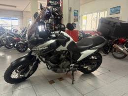 HONDA - XL 700V - 2014/2014 - Branca - Sob Consulta