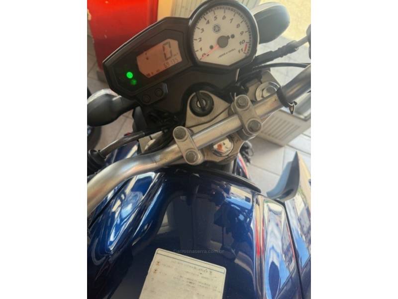 YAMAHA - FAZER - 2013/2014 - Azul - R$ 14.500,00