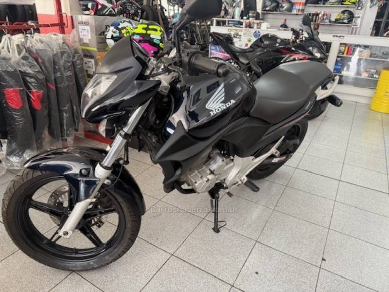 HONDA - CB 300R - 2012/2012 - Azul - Sob Consulta