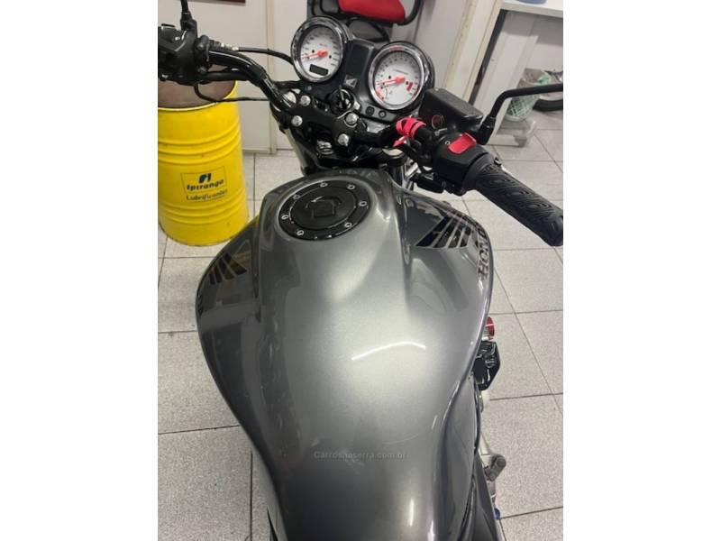 HONDA - CB 600F - 2007/2007 - Cinza - Sob Consulta