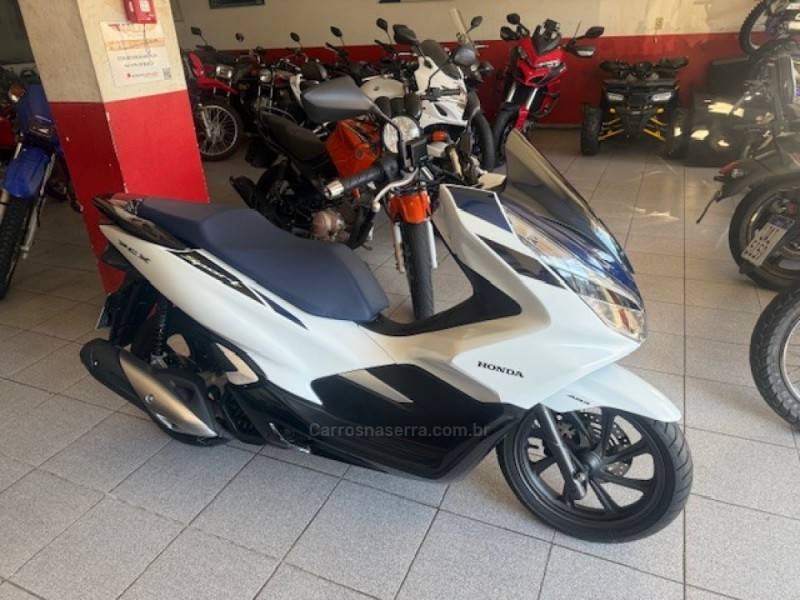 HONDA - PCX - 2022/2022 - Branca - Sob Consulta