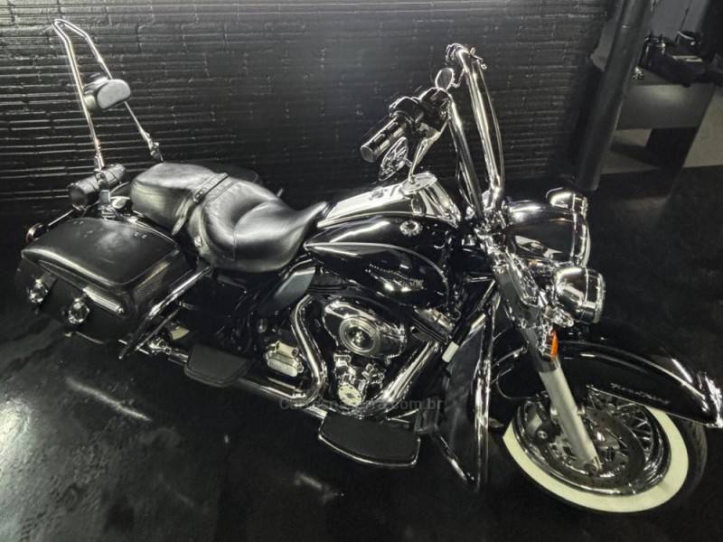 HARLEY-DAVIDSON - ROAD KING - 2011/2011 - Preta - R$ 65.555,00