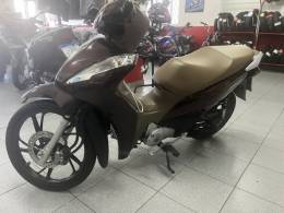 HONDA - BIZ 125 - 2021/2022 - Marrom - R$ 15.500,00