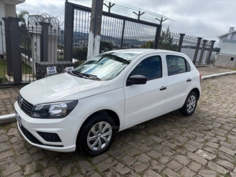 VOLKSWAGEN - GOL - 2022/2023 - Branca - Sob Consulta
