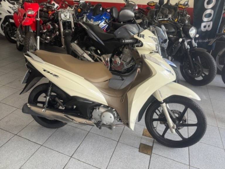 HONDA - BIZ 125 - 2019/2019 - Branca - Sob Consulta