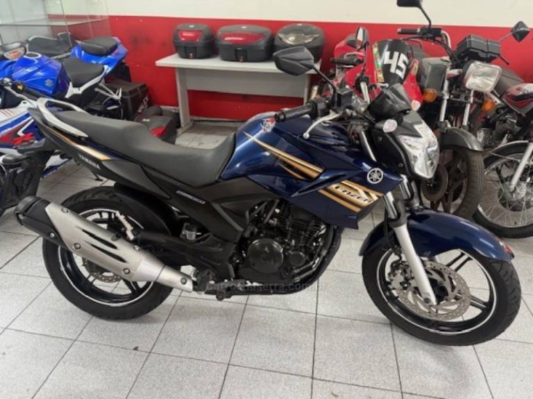YAMAHA - FAZER - 2013/2014 - Azul - R$ 14.500,00