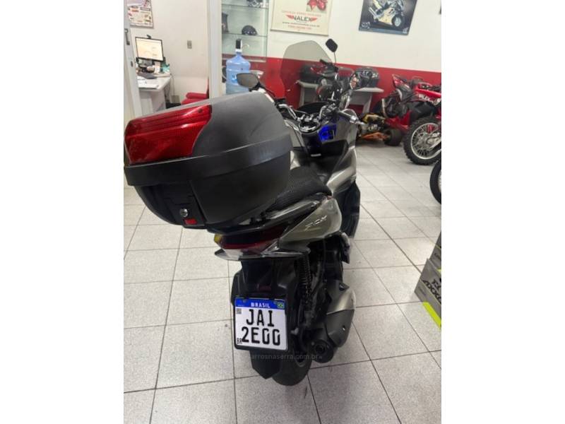HONDA - PCX - 2020/2021 - Cinza - R$ 17.500,00