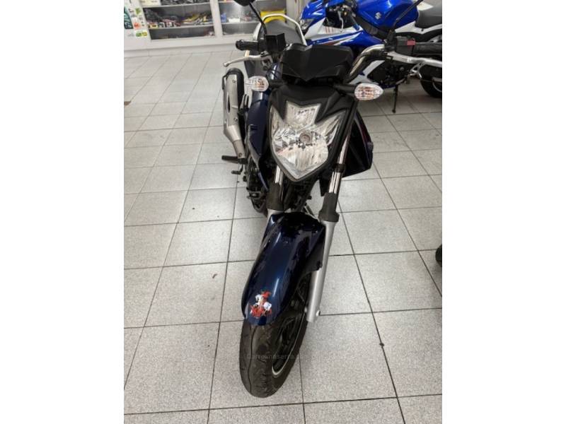 YAMAHA - FAZER - 2013/2014 - Azul - R$ 14.500,00
