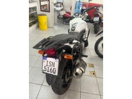 HONDA - CB 300R - 2012/2012 - Branca - R$ 13.700,00