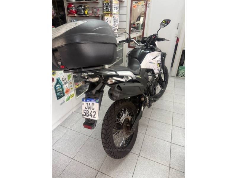 YAMAHA - XTZ 250 - 2020/2020 - Branca - R$ 21.999,00
