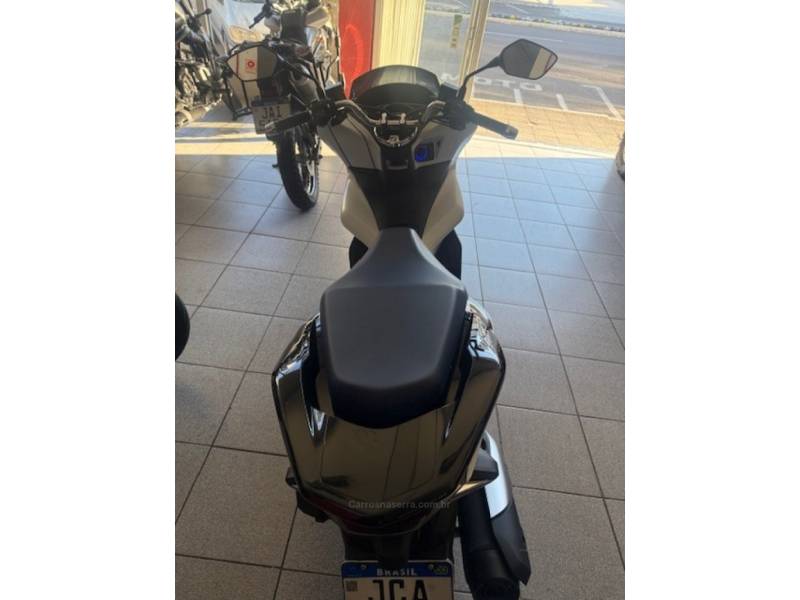 HONDA - PCX - 2022/2022 - Branca - Sob Consulta