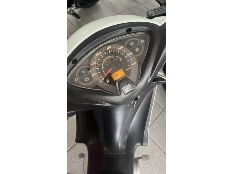 HONDA - BIZ 125 - 2015/2015 - Branca - Sob Consulta