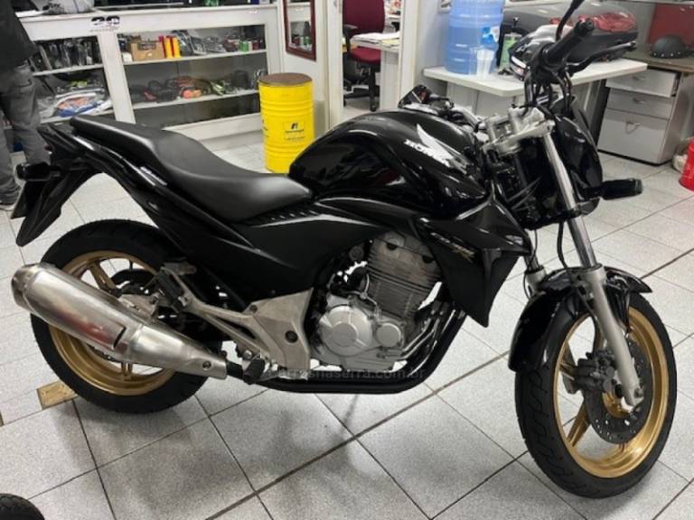 HONDA - CB 300R - 2015/2015 - Preta - Sob Consulta